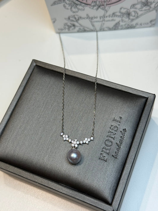“Smile”Akoya Sea Pearl necklace
