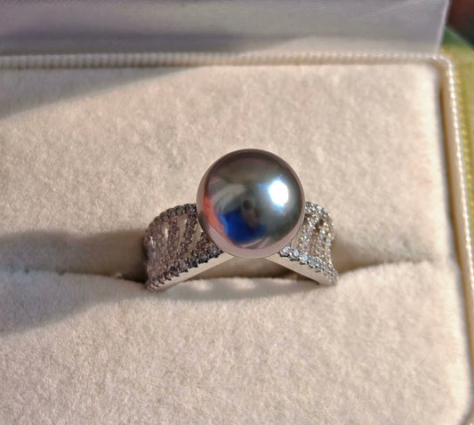 Platinum Gray Tahiti pearl ring