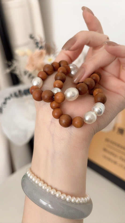 Sandalwood South White Baroque Sea Pearl Bracelet