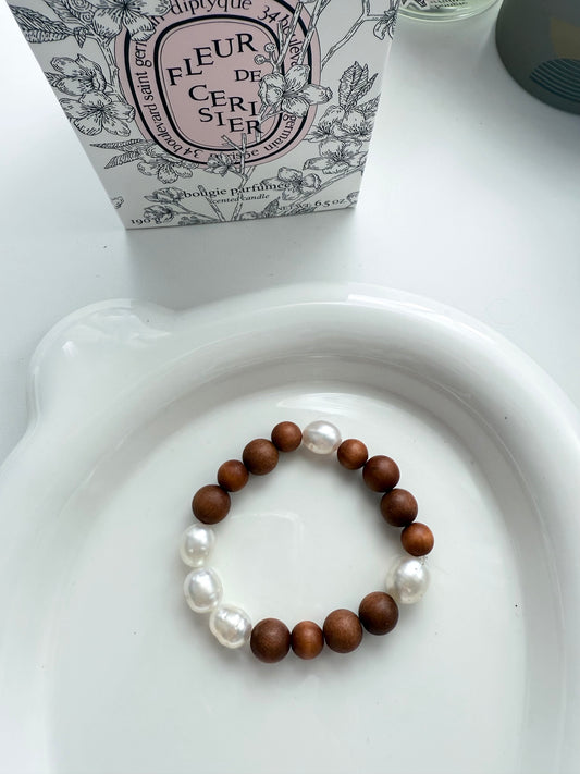 Sandalwood South White Baroque Sea Pearl Bracelet
