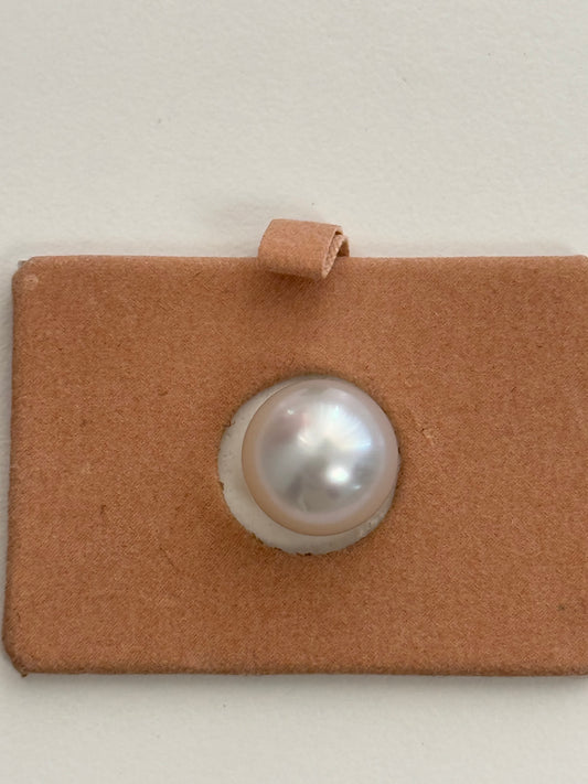 White south Sea Pearl,Single Button 12.6mm AAA/AA Paspaley