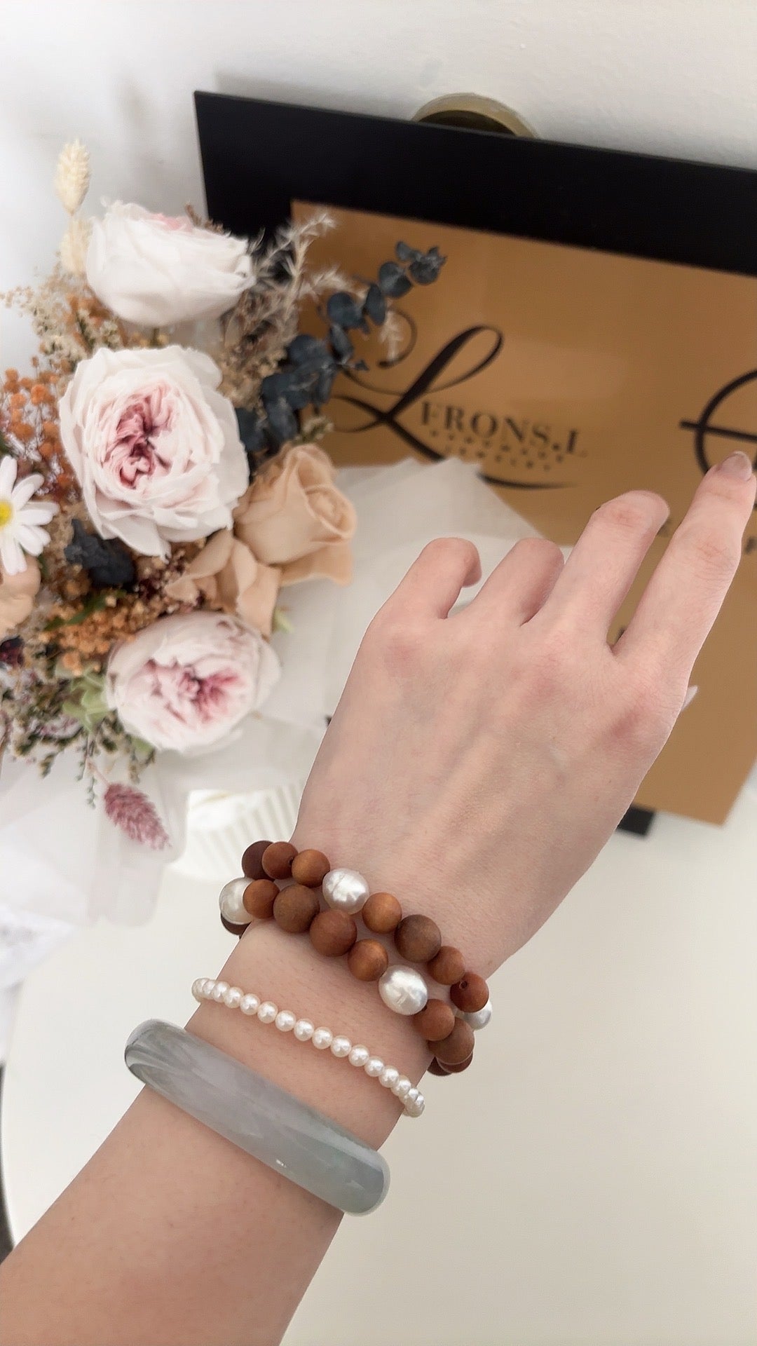 Sandalwood South White Baroque Sea Pearl Bracelet