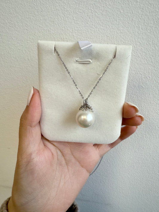 South White Sea Pearl pendant round