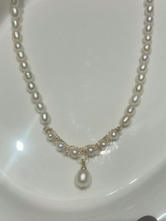 “Crescent moon ”Freshwater Pearl keshi Necklace