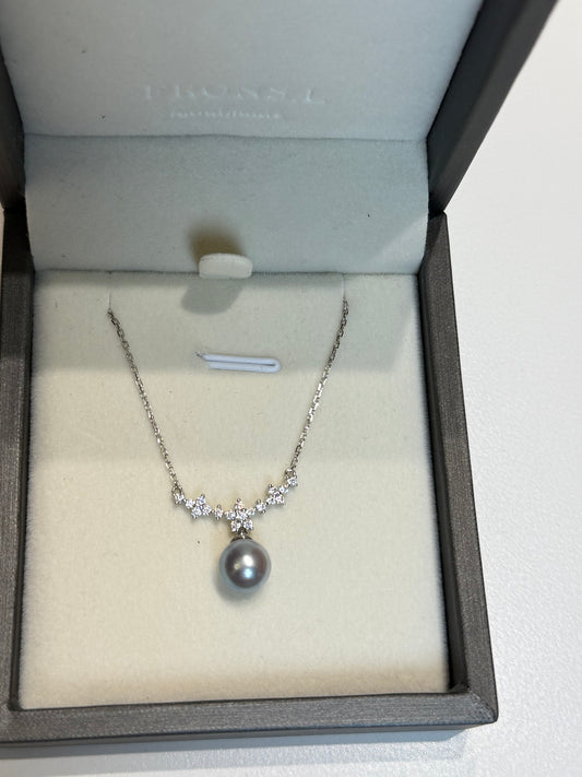 “Smile”Akoya Sea Pearl necklace