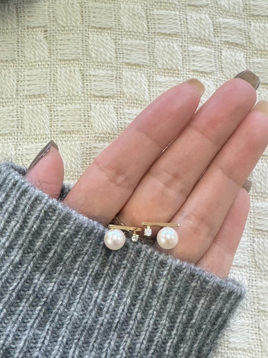 Balance beam Japanese Akoya Earring