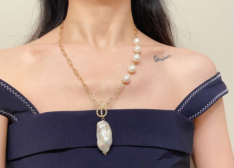 Large Pearl Necklace