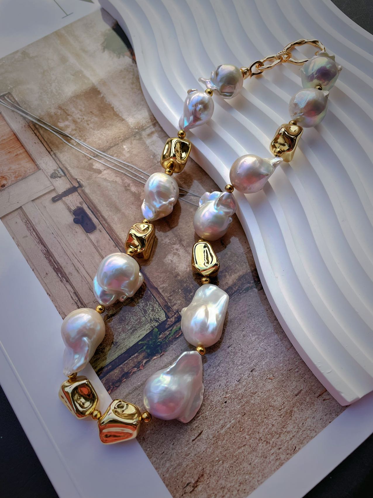 Baroque pearl sales choker necklace