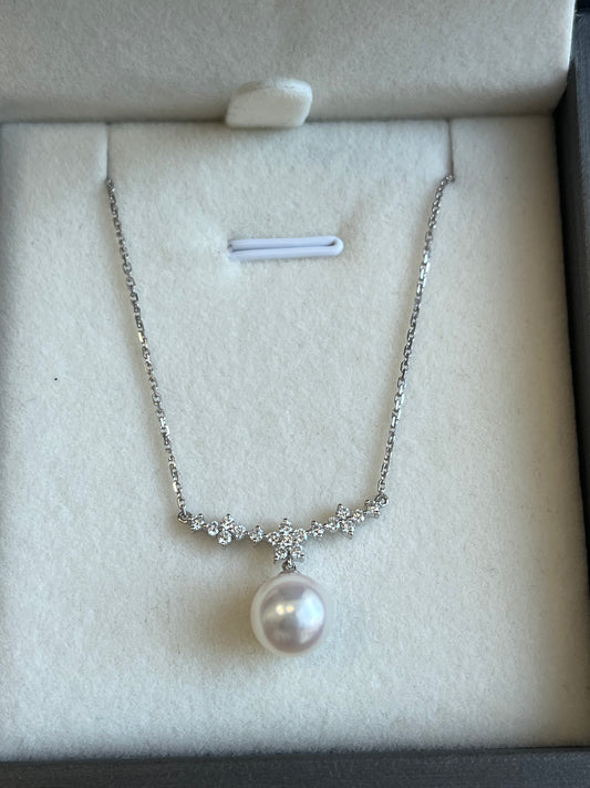 “Smile”Akoya Sea Pearl necklace