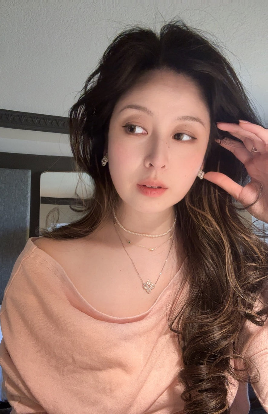 Four-leaf clover freshwater Pearl Stud