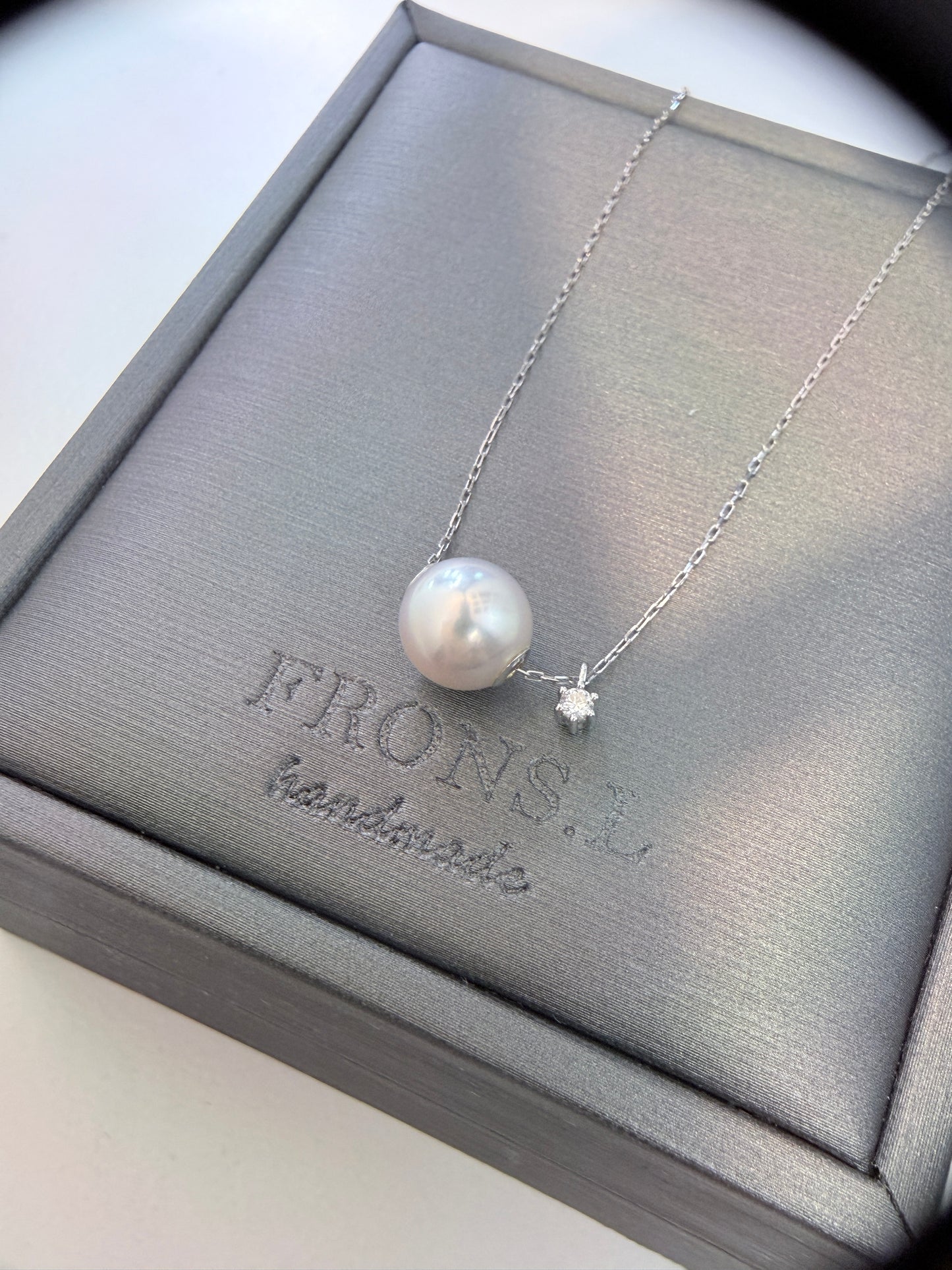 18k Simple Akoya Necklace