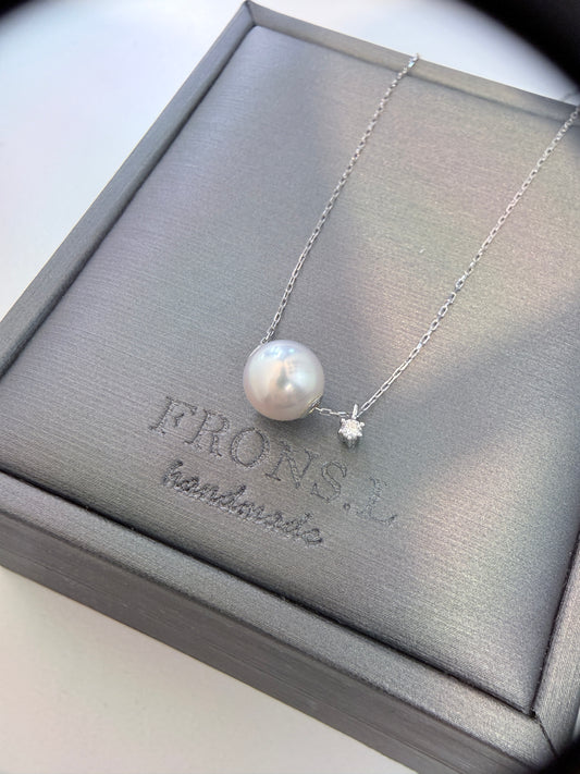 Simple Akoya Necklace