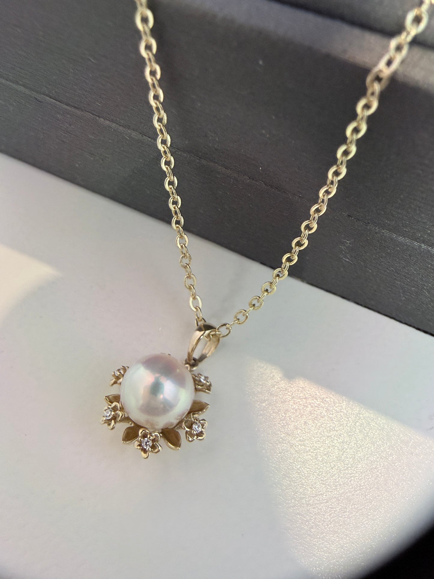 Sunflower Japanese akoya pendant