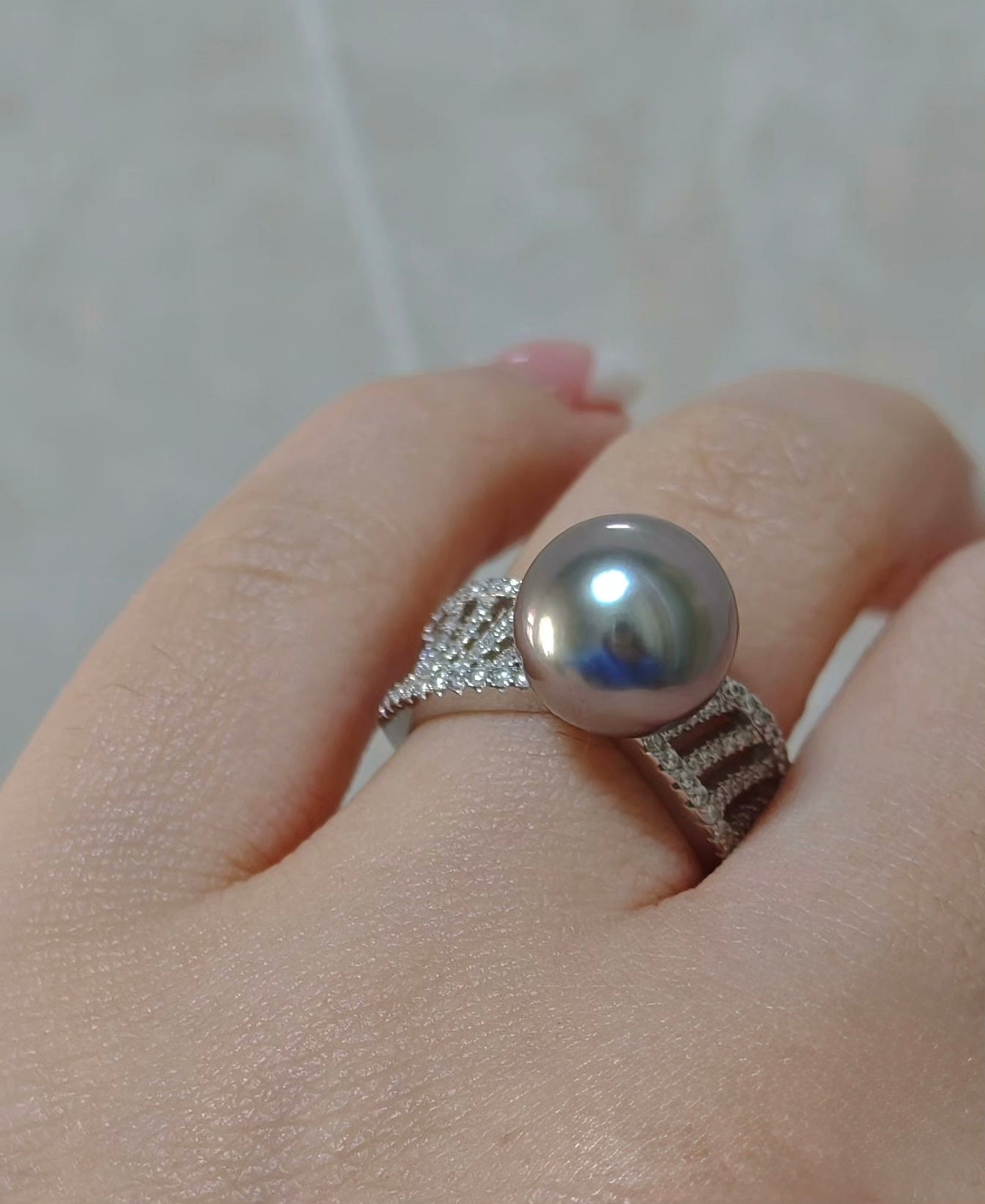 Platinum Gray Tahiti pearl ring
