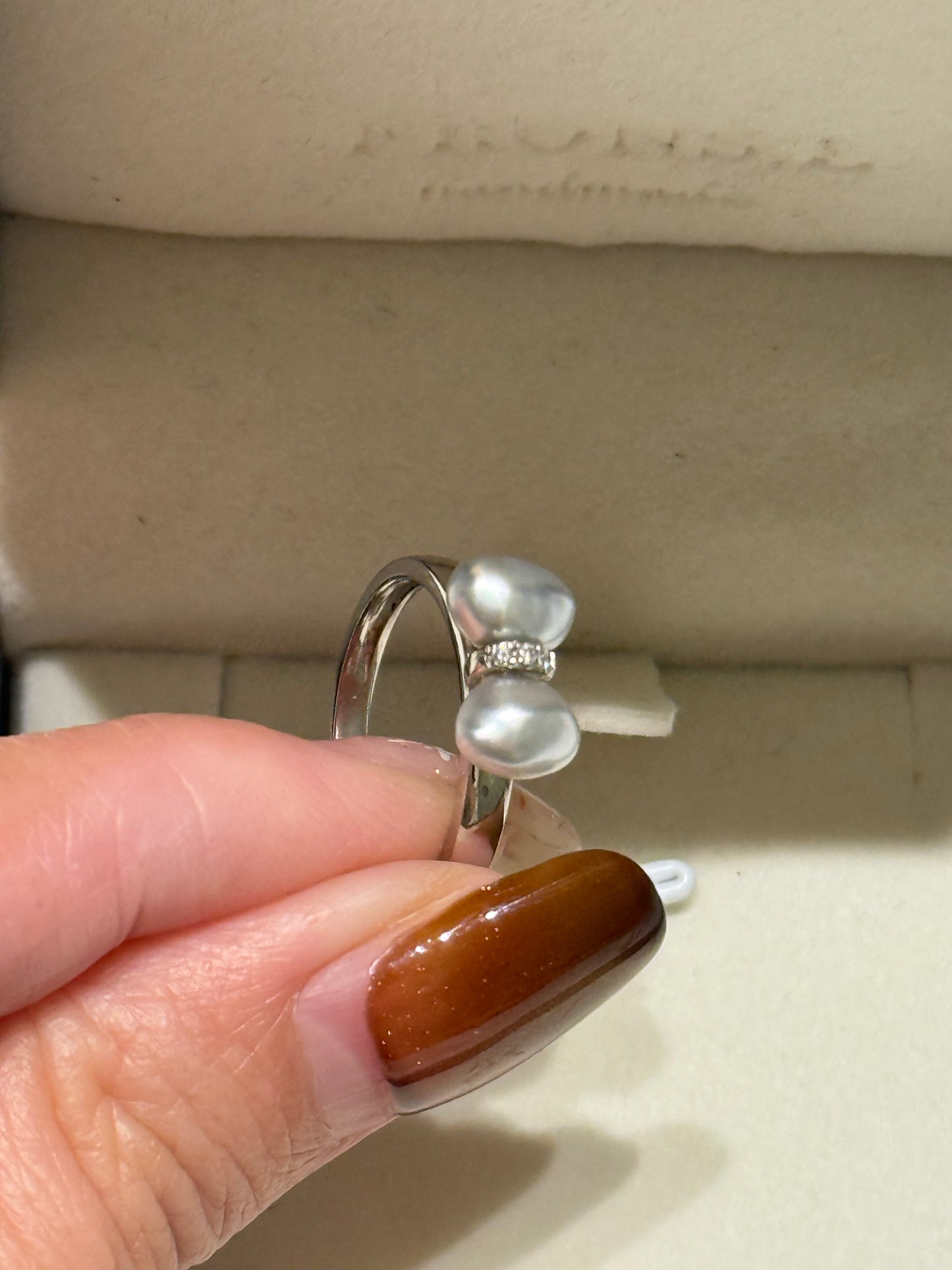 Bow Keshi South White Seapearl Ring