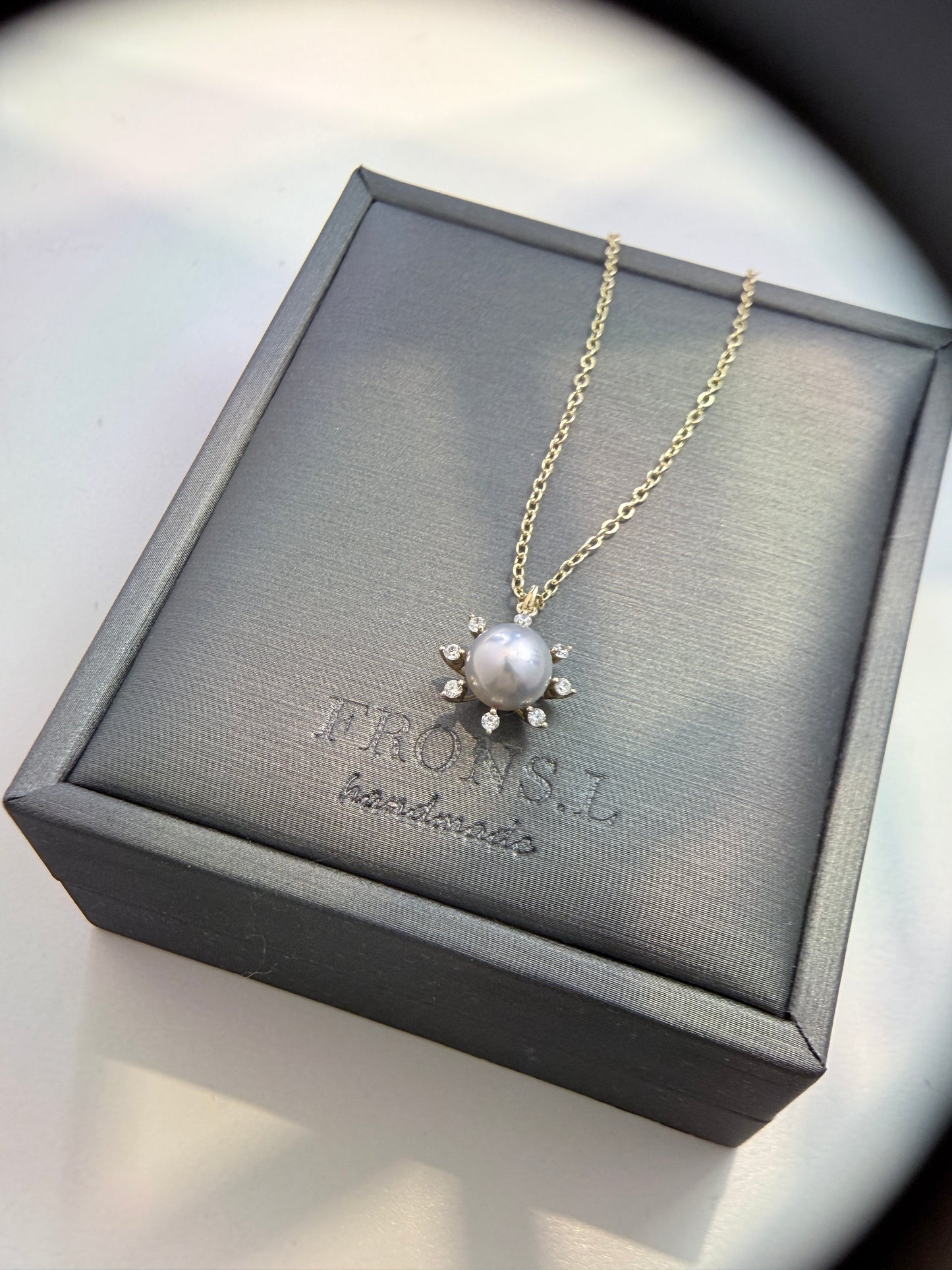 Starlight Japanese akoya pendant