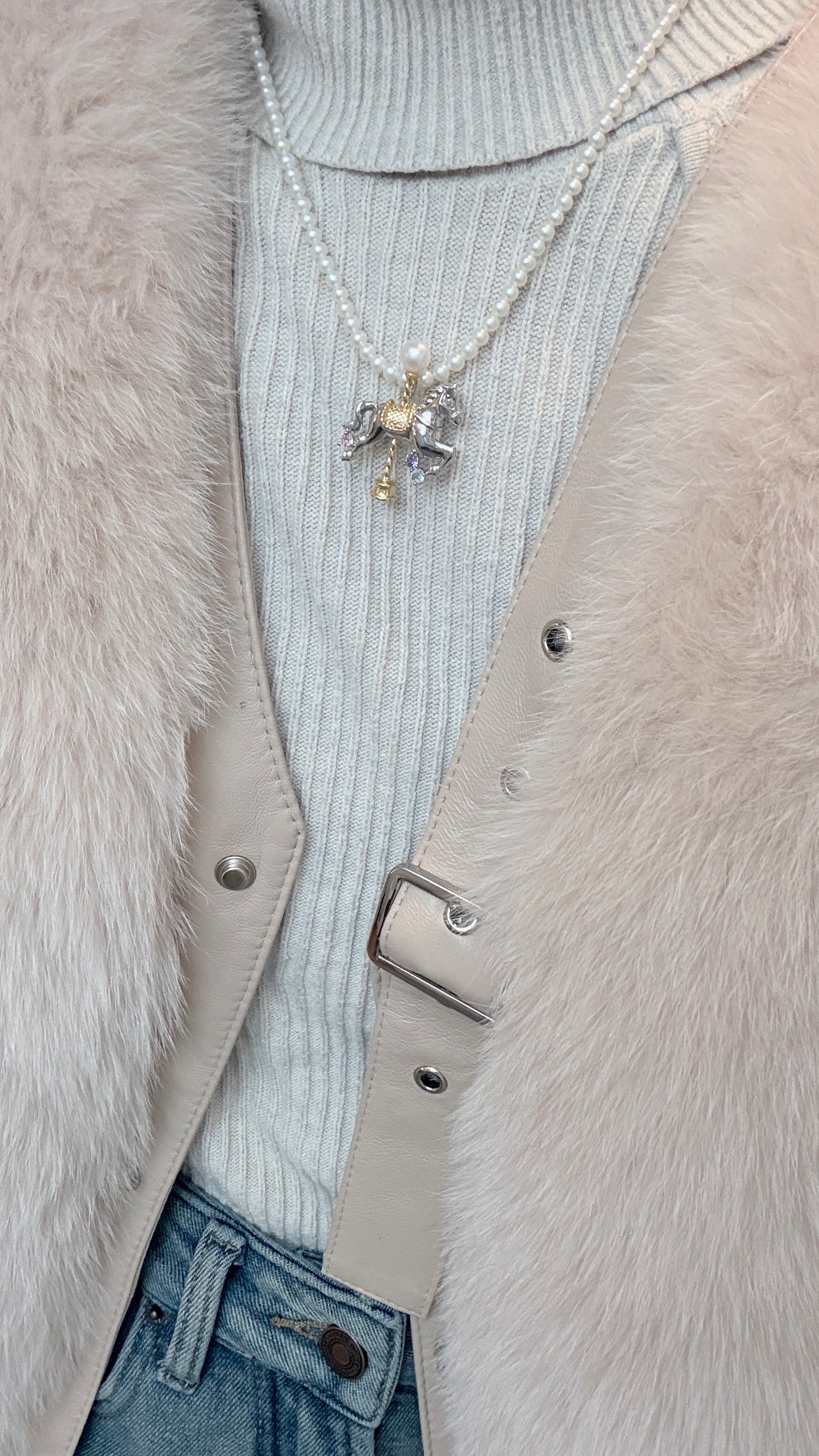 旋转木马Round Pearl Brooch