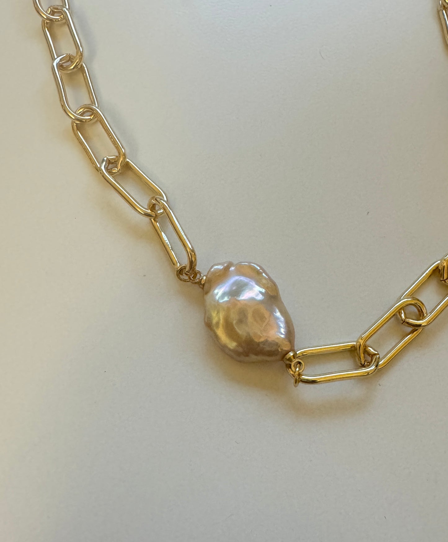 Metal Chain Baroque Pearl Necklace