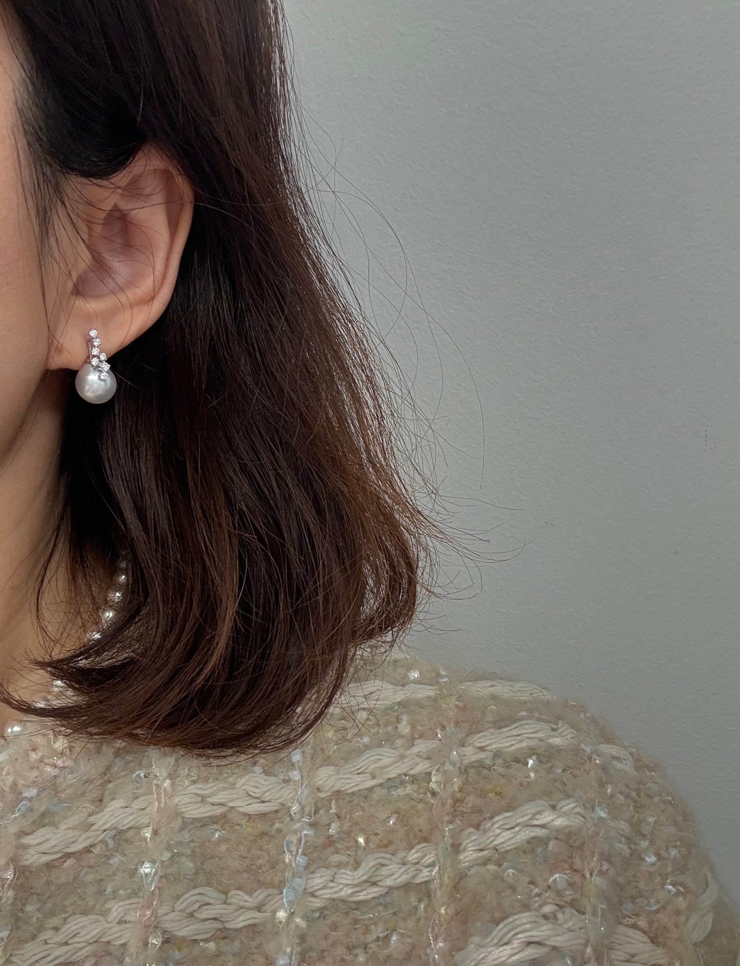 繁星点点South White Baroque Sea Pearl Earrings