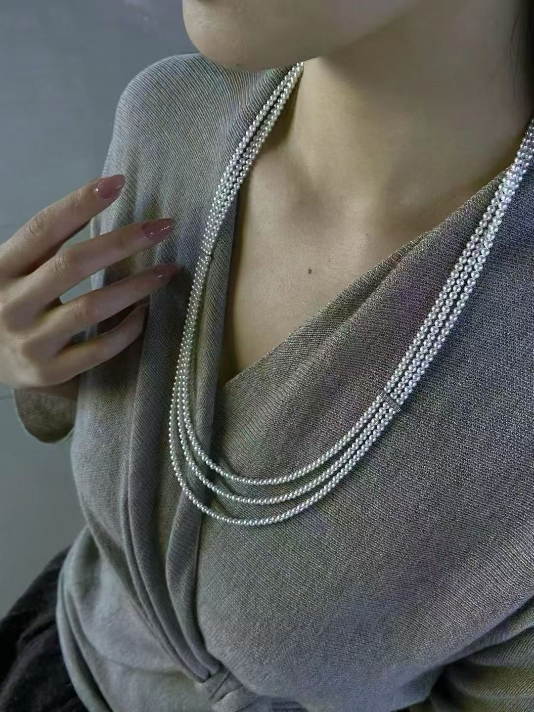Retro sweater necklace