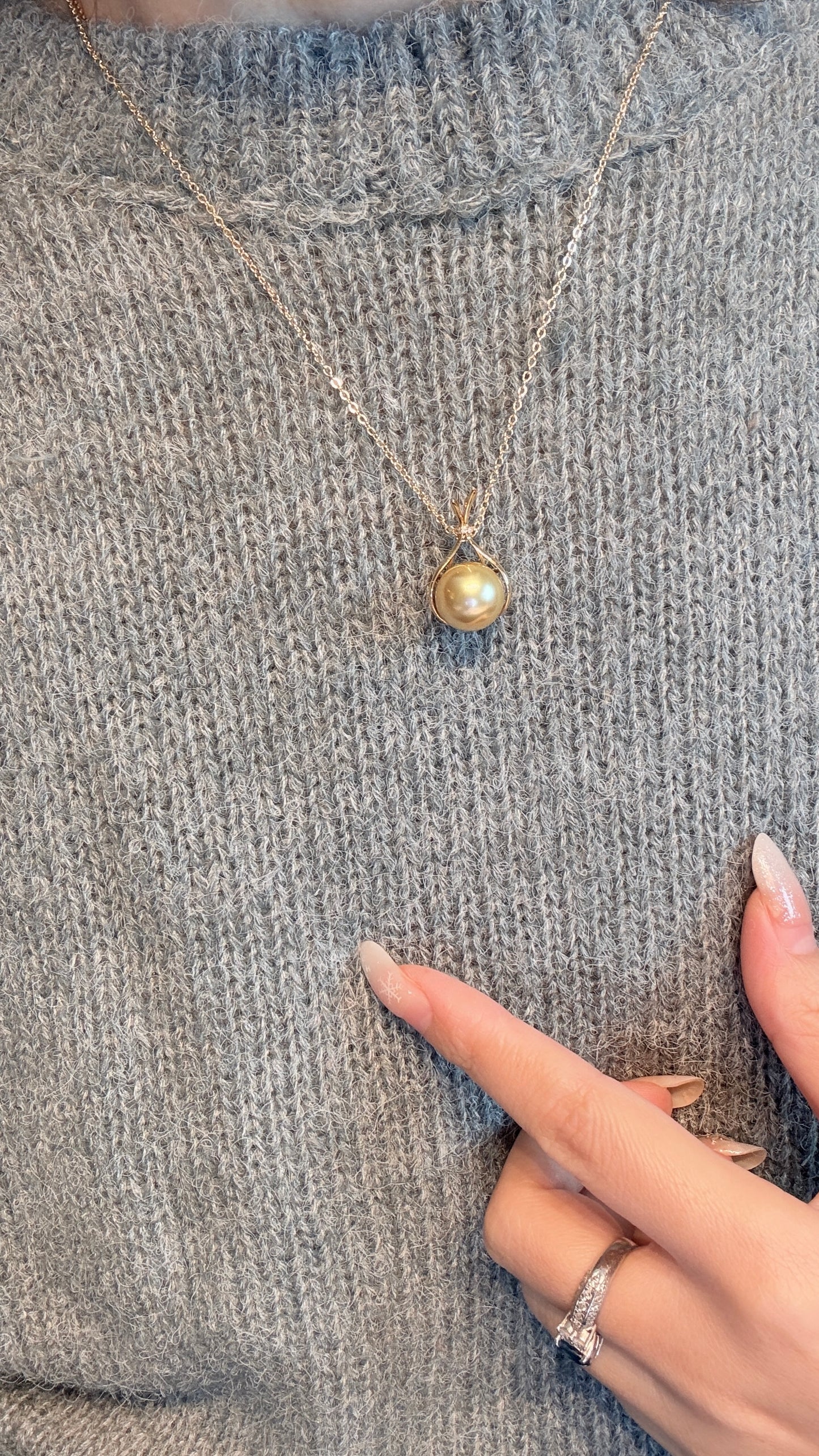 钱袋子Golden Sea Pearl pendant