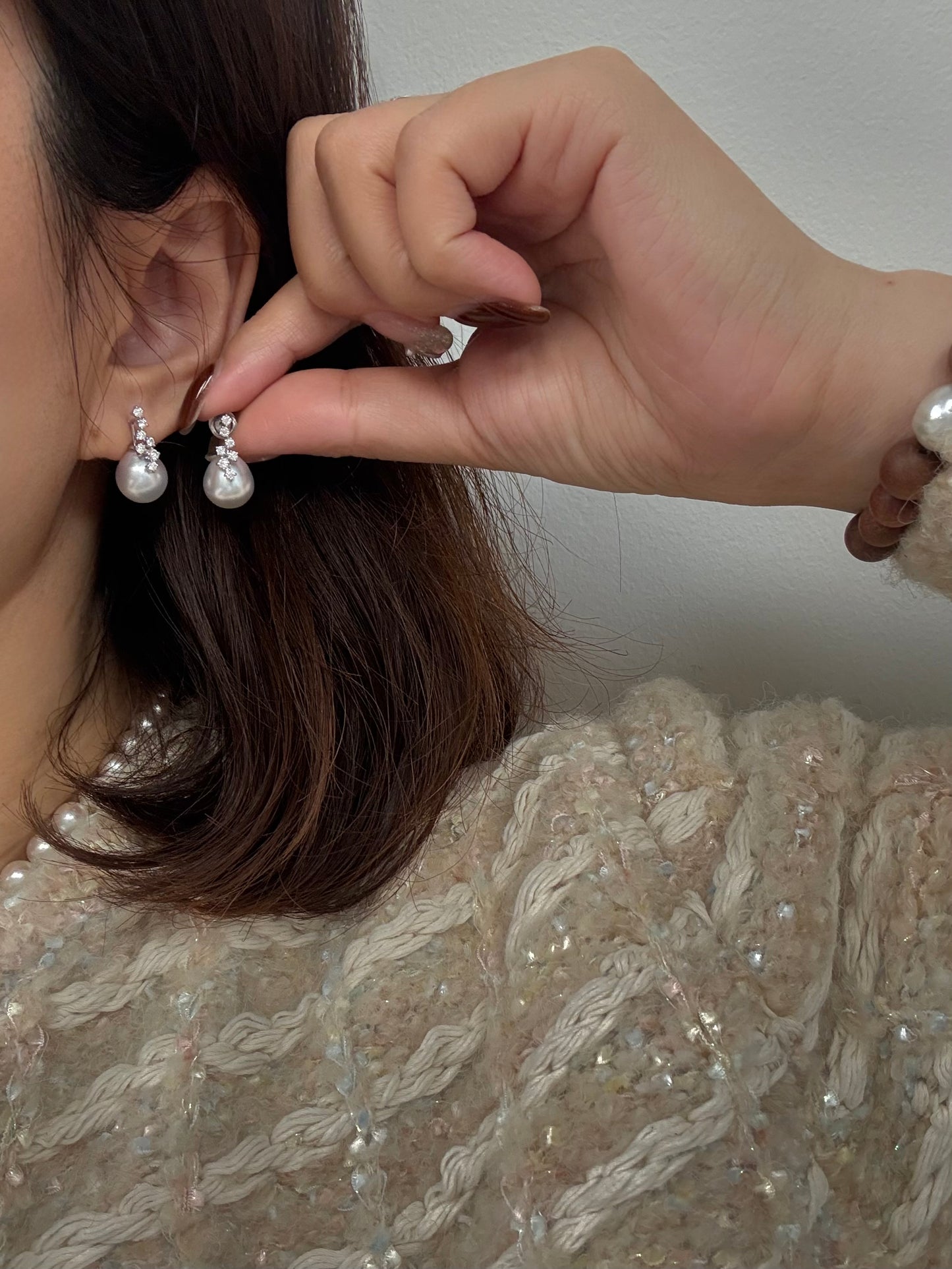 繁星点点South White Baroque Sea Pearl Earrings
