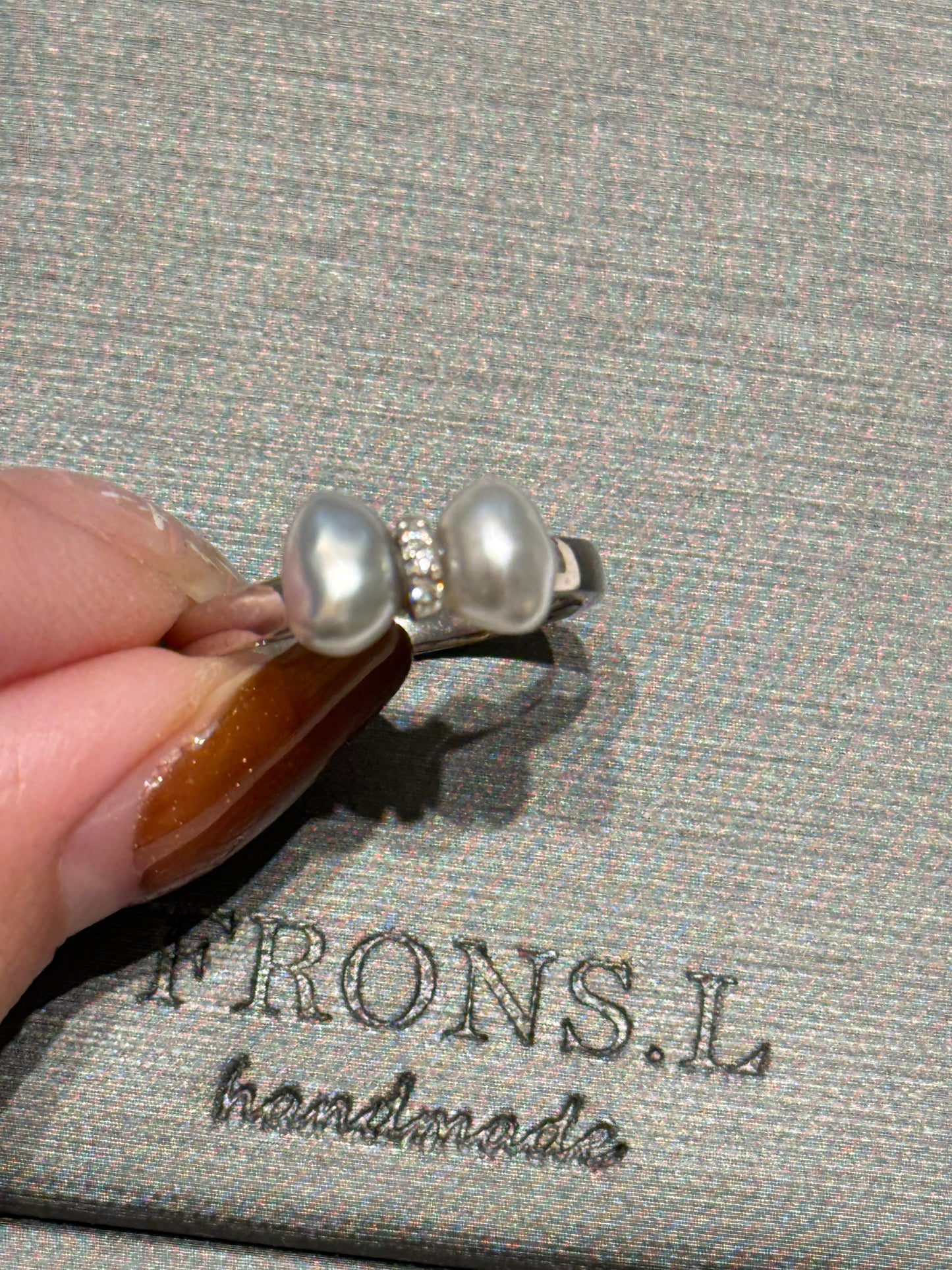 Bow Keshi South White Seapearl Ring