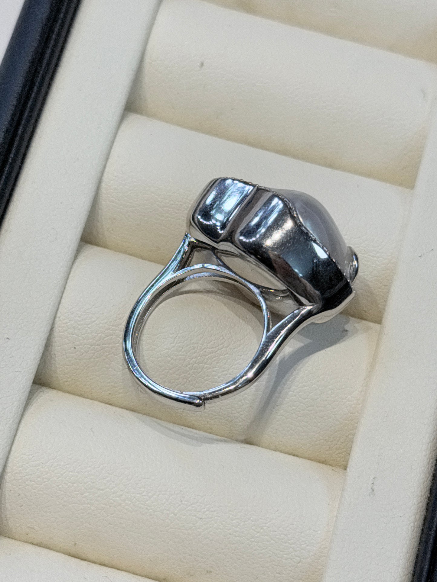 Big South White Seapearl Ring