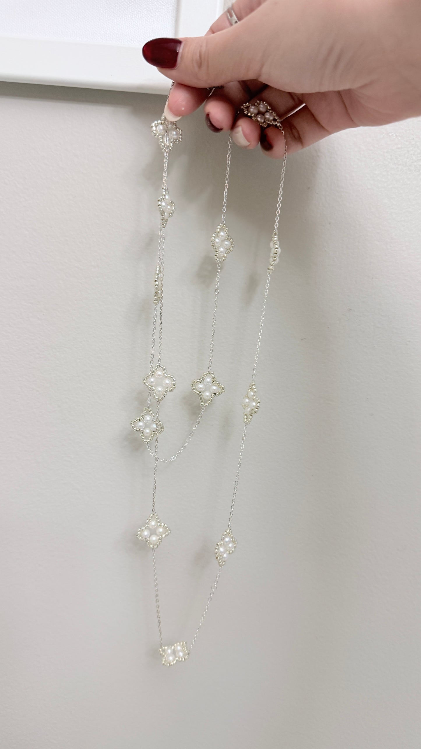 Four-leaf clover sweater chain