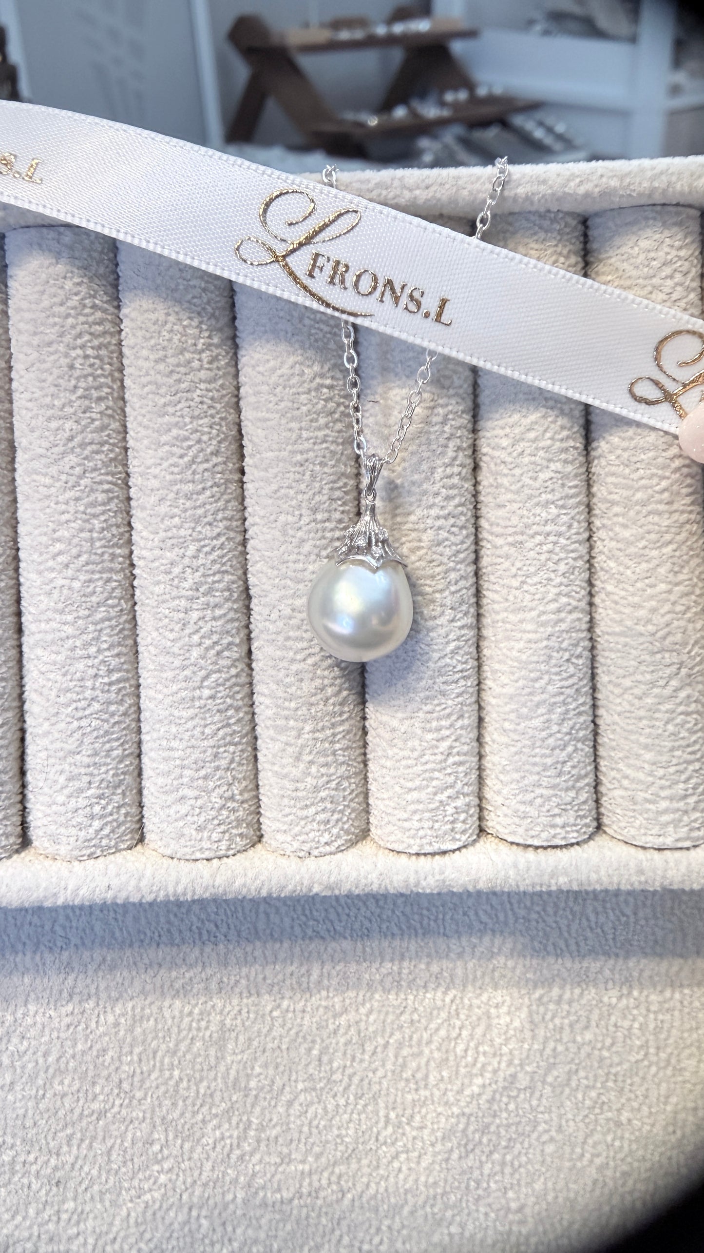 梨花头 South White Baroque Sea Pearl pendant