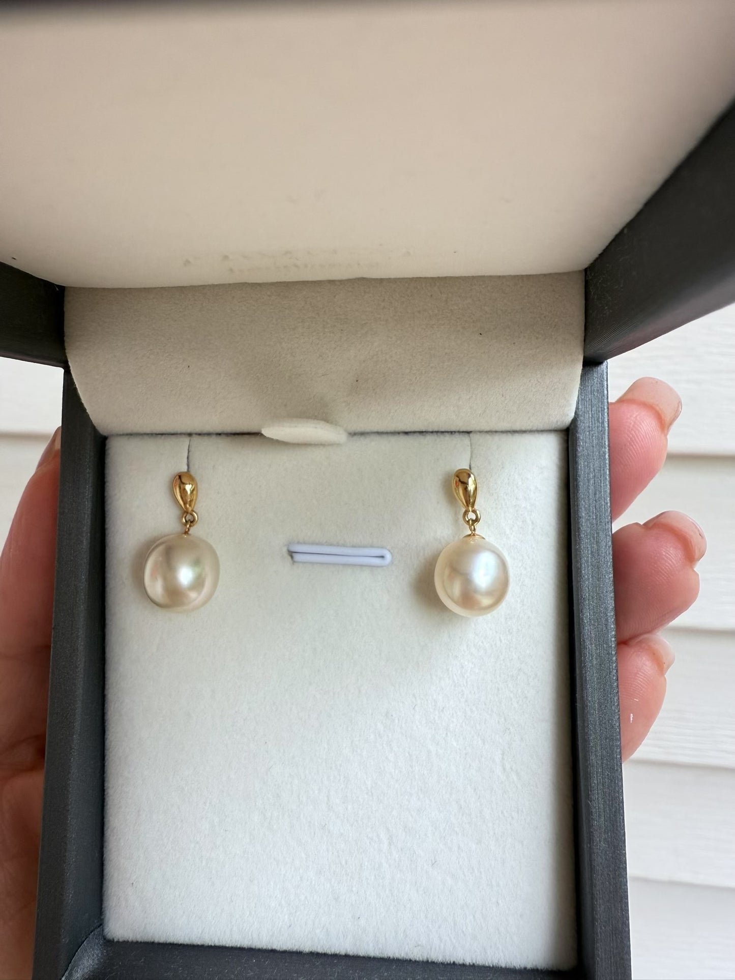 18k solid gold south Sea Pearl earring