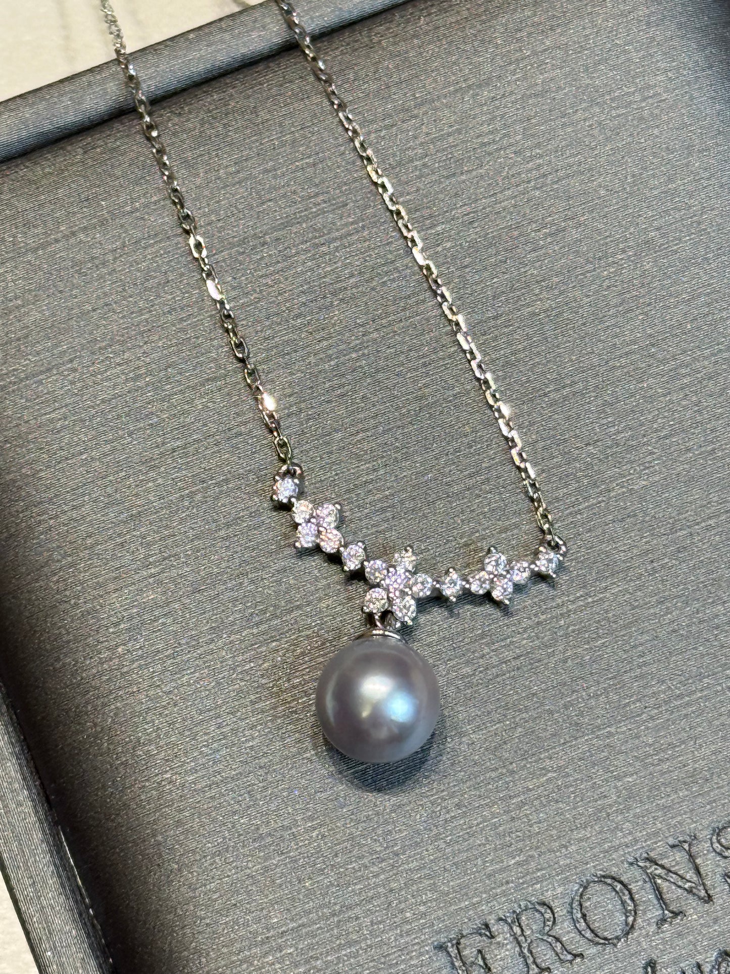 “Smile”Akoya Sea Pearl necklace