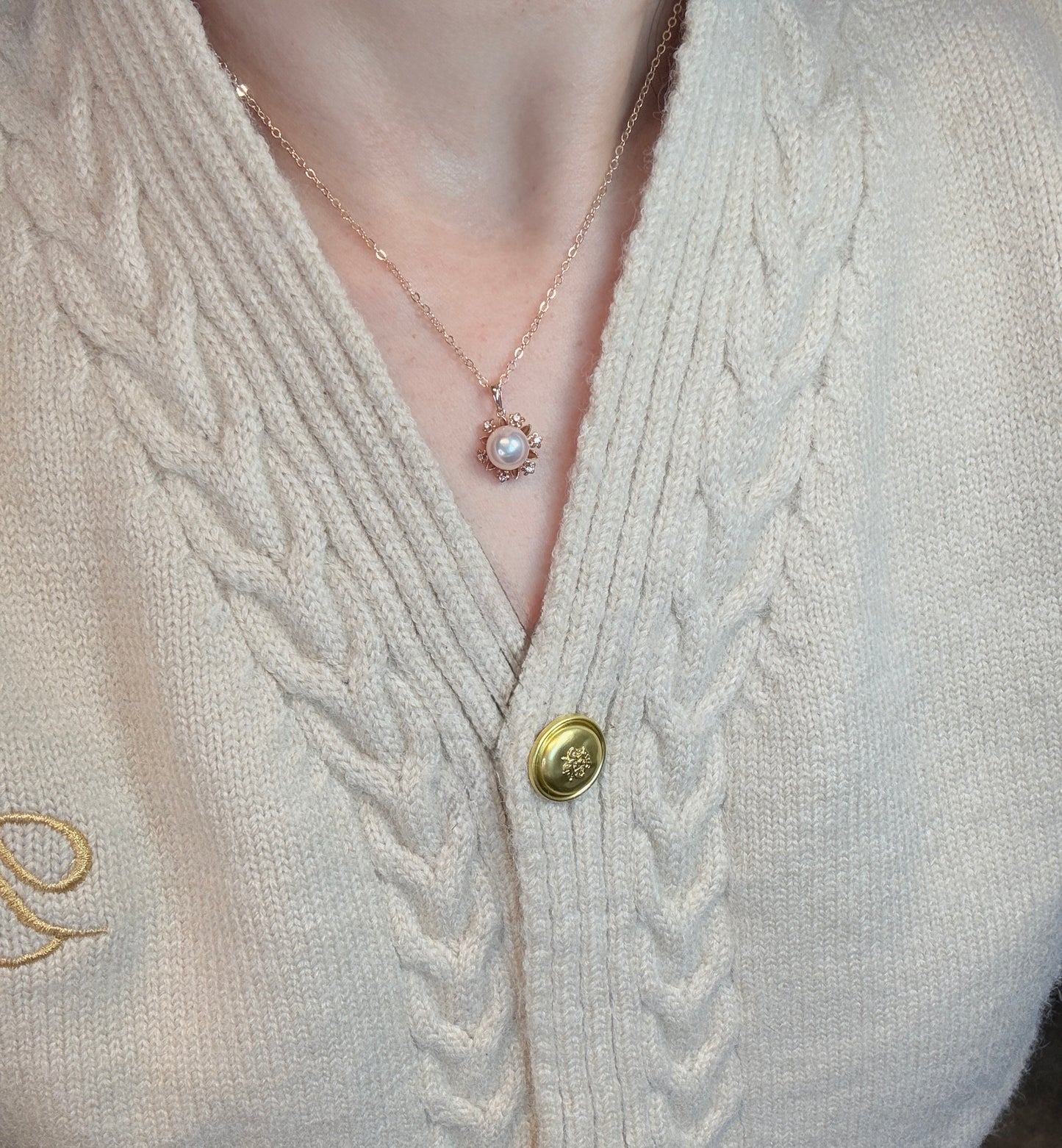 Sunflower Japanese akoya pendant