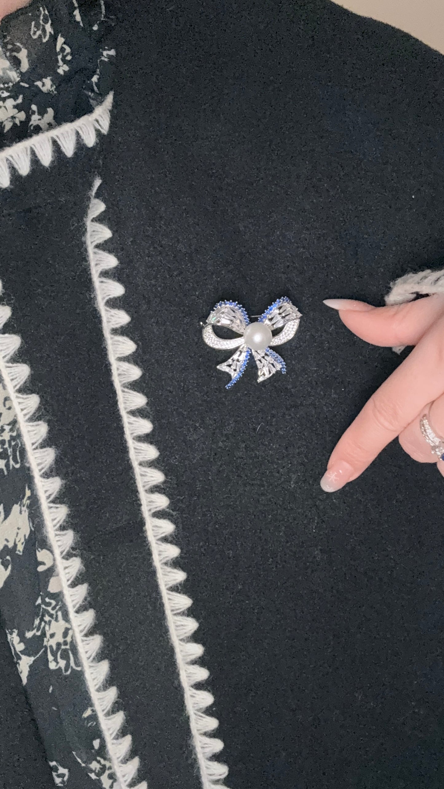 Bow white south sea Pearl Brooch