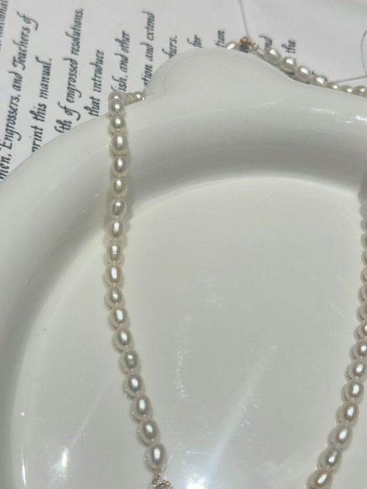 “Crescent moon ”Freshwater Pearl keshi Necklace