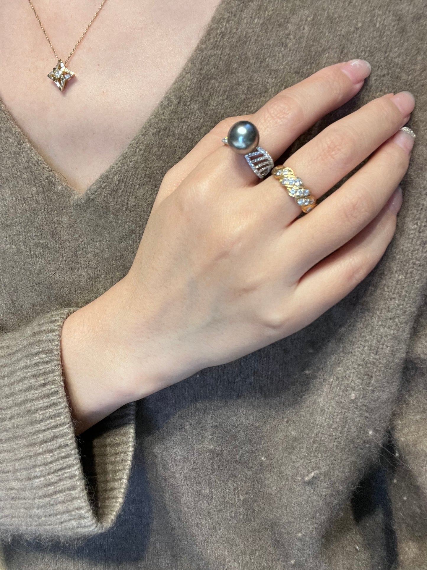 Platinum Gray Tahiti pearl ring