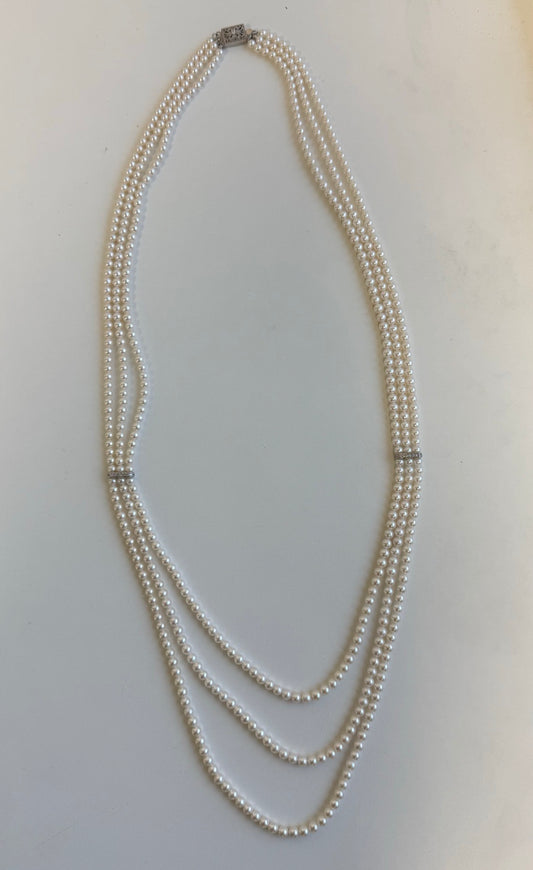 Retro sweater necklace