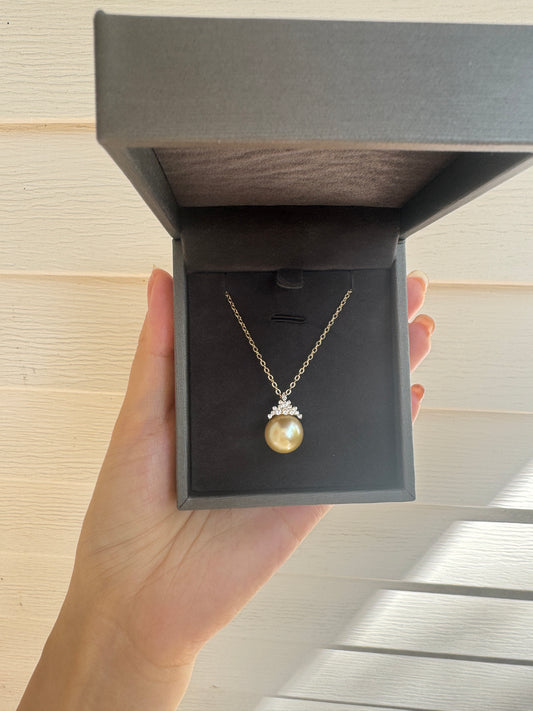 Golden Sea Pearl diamond pendant