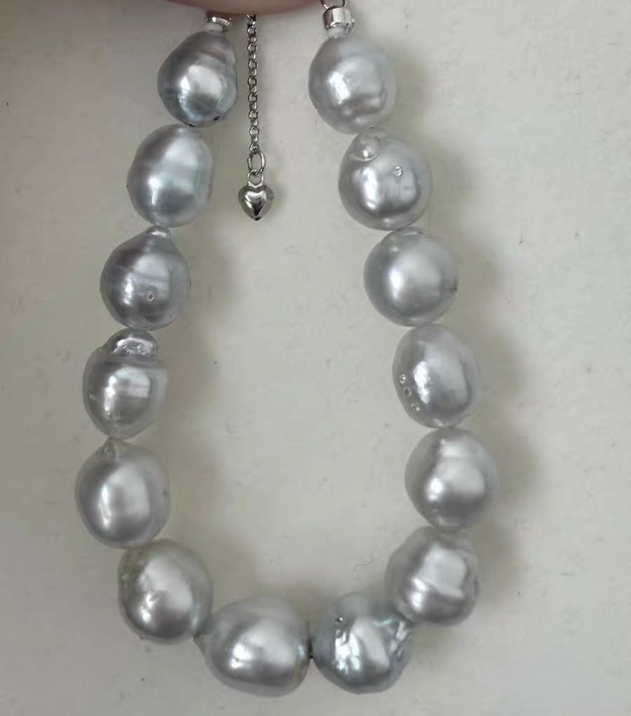 White south Sea Pearl，Pair of Oval 11.6✖️10.6mm AAA/AA Paspaley