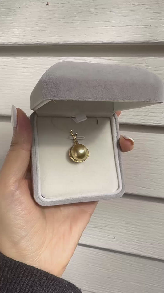 钱袋子Golden Sea Pearl pendant