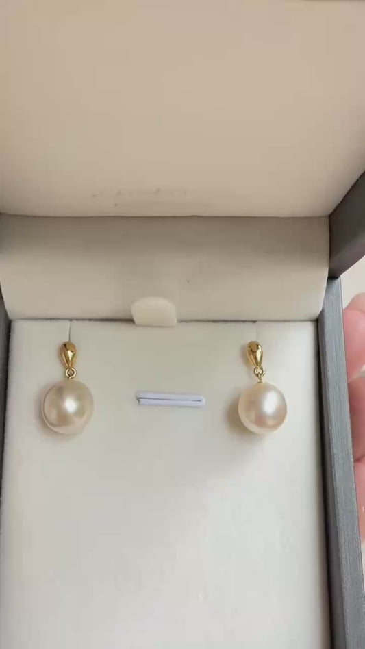 18k solid gold south Sea Pearl earring